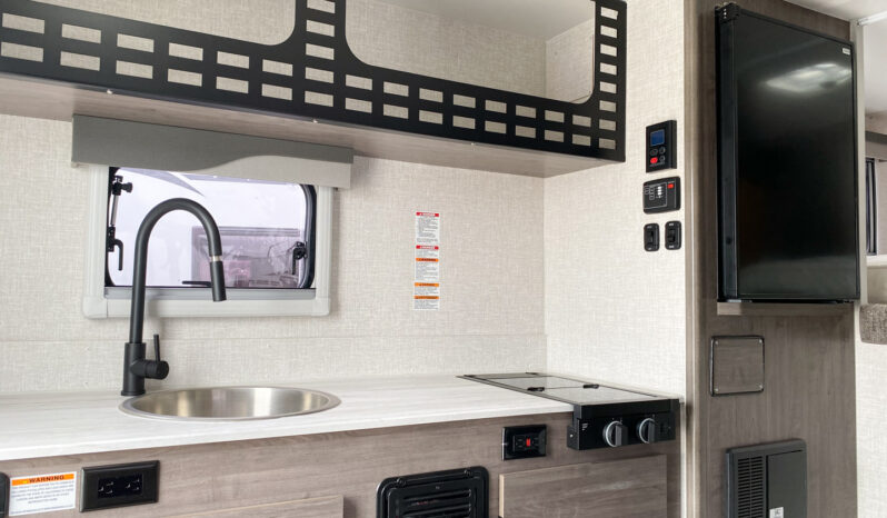 2026 Lance Squire SQ805 full