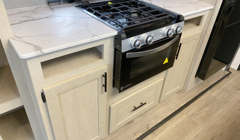 2026 Shasta Oasis 33RLTS full