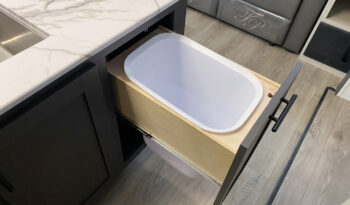 2026 Shasta Oasis 33RLTS full