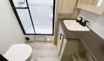 2026 Shasta Oasis 33RLTS full