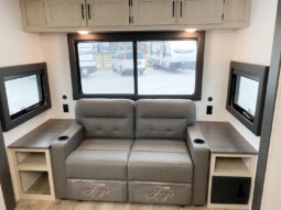 2026 Shasta Oasis 33RLTS full