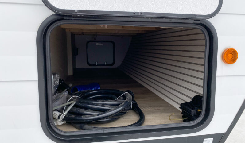 2026 Shasta Oasis 33RLTS full