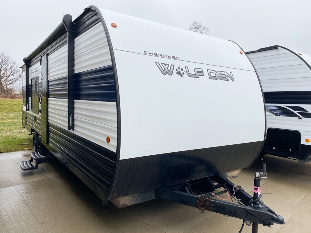 2024 Cherokee Wolf Den 26EV