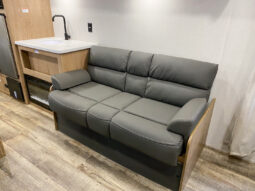 2024 Cherokee Wolf Den 26EV full