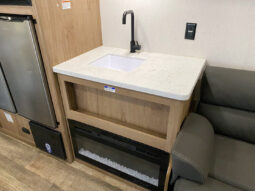 2024 Cherokee Wolf Den 26EV full