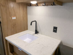 2024 Cherokee Wolf Den 26EV full