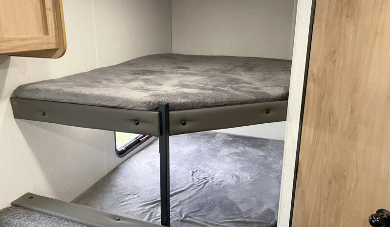 2024 Cherokee Wolf Den 26EV full