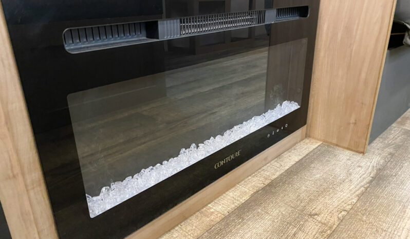 2024 Cherokee Wolf Den 26EV full