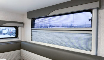 2025 Lance 1995 full