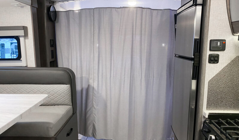 2025 Lance 1995 full