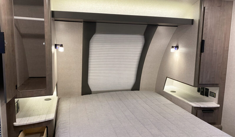 2025 Lance 1995 full