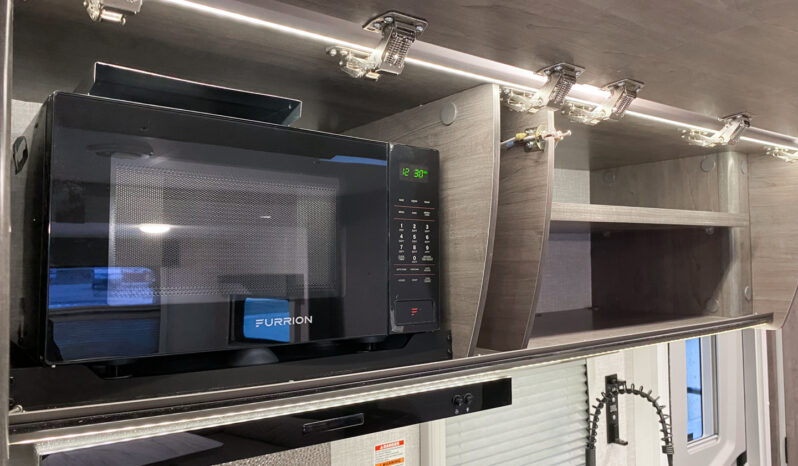 2025 Lance 1995 full