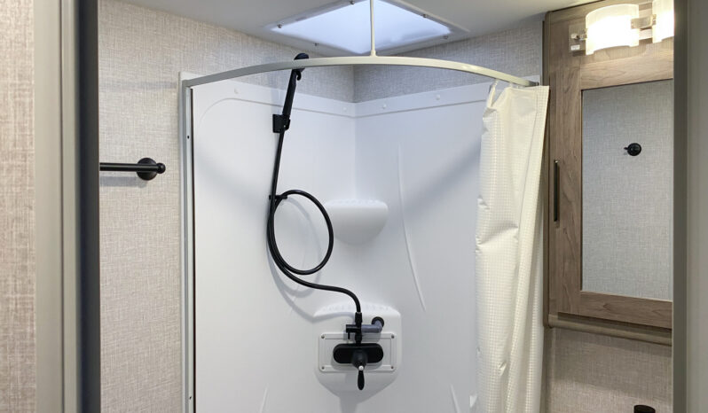 2025 Lance 1995 full