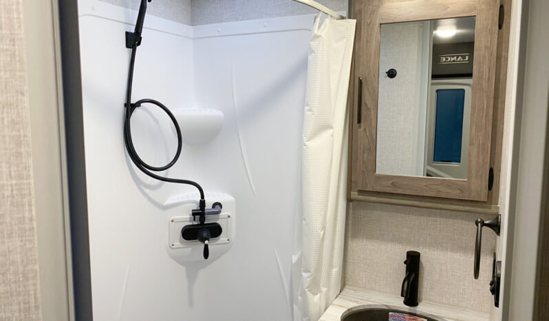 2025 Lance 1995 full