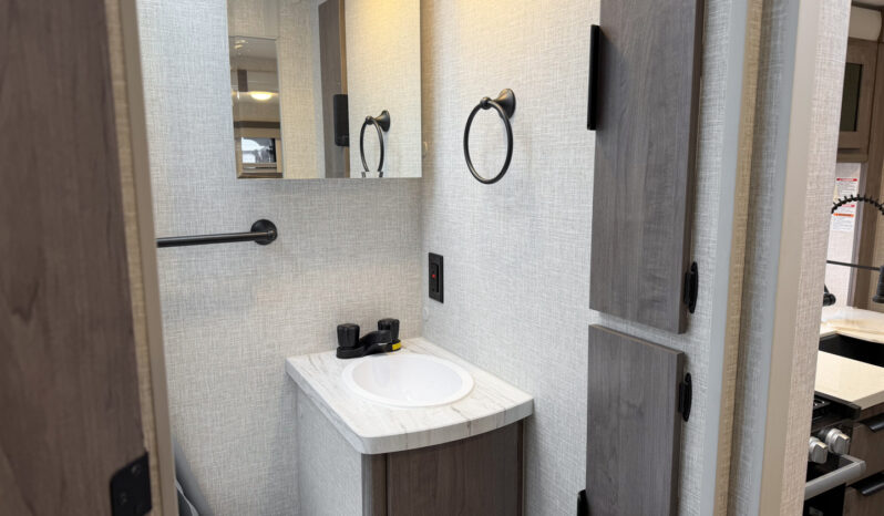 2026 Lance 1062 full