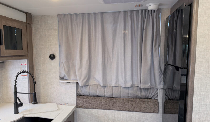 2026 Lance 1062 full