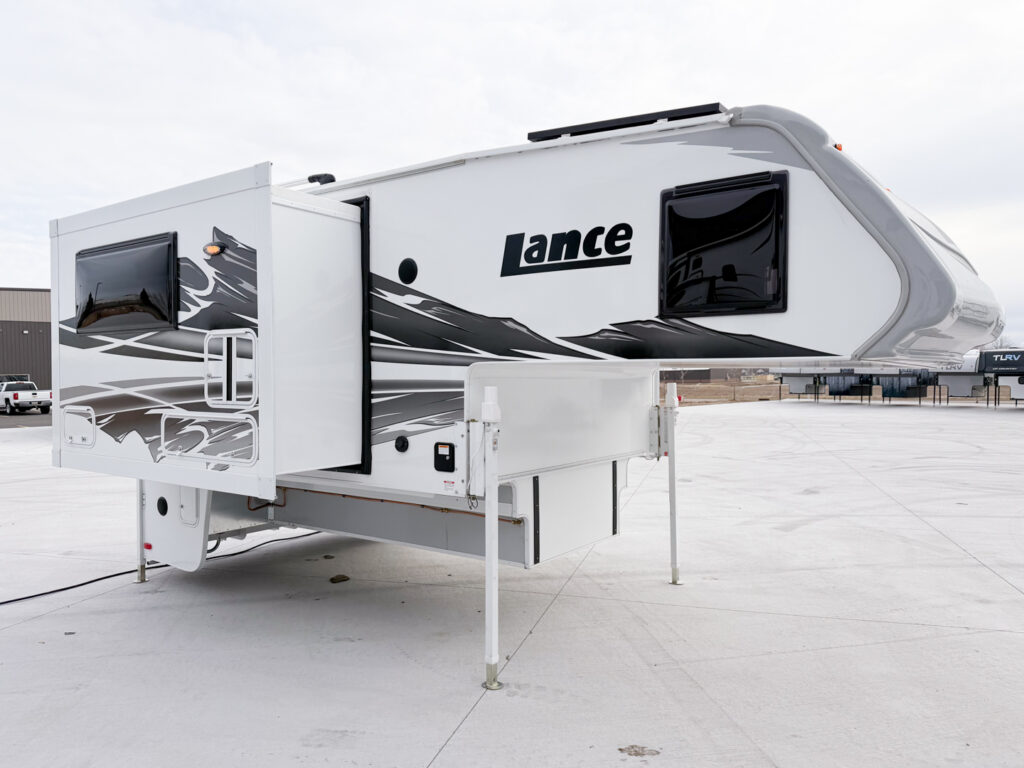2026 Lance 1062