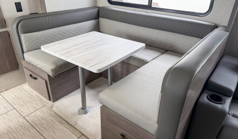 2025 Lance Squire SQ26 full