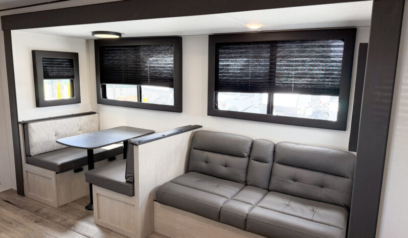 2026 Shasta Oasis I-5 527BHS full