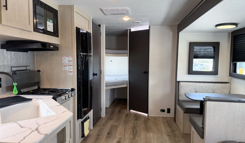 2026 Shasta Oasis I-5 527BHS full