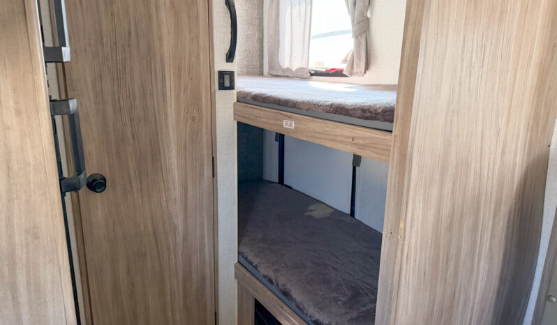 2021 Minnie 2100BH full