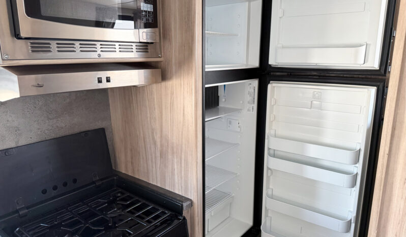 2021 Minnie 2100BH full