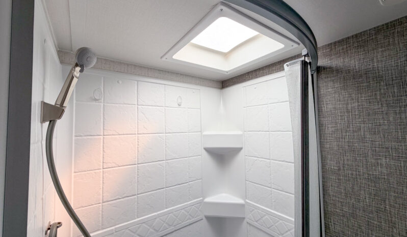 2021 Minnie 2100BH full