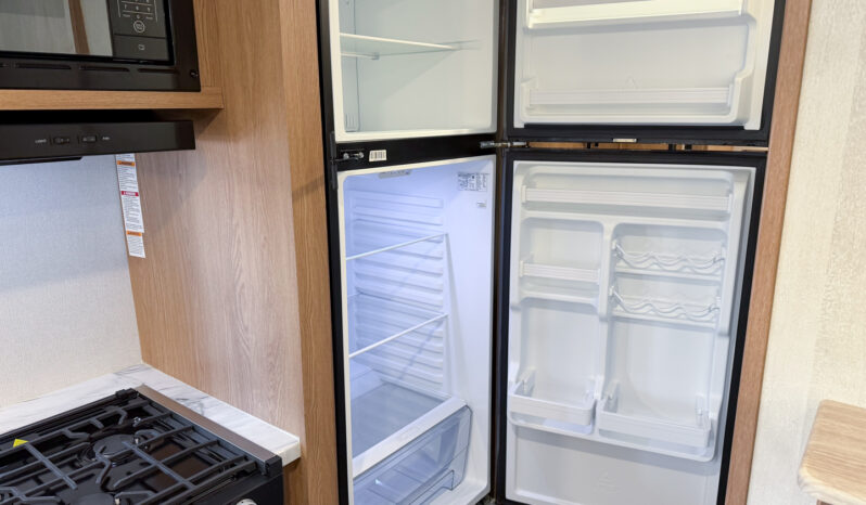 2023 Avenger 25FLSLE full