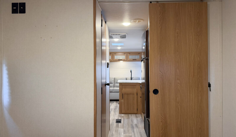 2023 Avenger 25FLSLE full