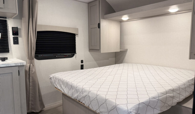 2026 Viking 25QBH full