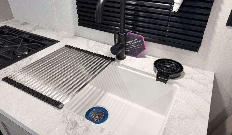 2026 Viking 25QBH full