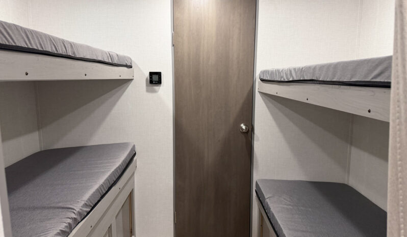 2026 Viking 25QBH full