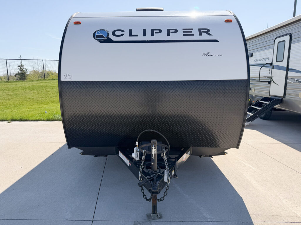 2022 Coachmen Clipper 182DBU