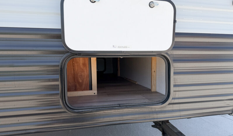2022 Coachmen Clipper 182DBU full