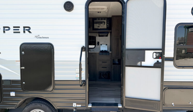 2022 Coachmen Clipper 182DBU full