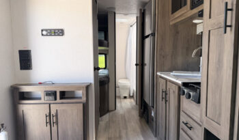 2022 Coachmen Clipper 182DBU full