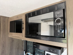 2022 Coachmen Clipper 182DBU full