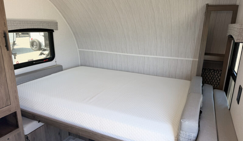 2022 Coachmen Clipper 182DBU full