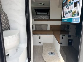 2026 Palomino Real Lite HS-1806