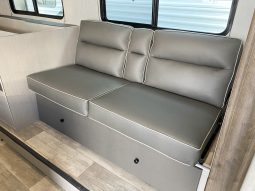 2025 Viking 262DBS full