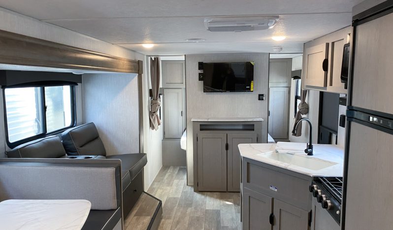2025 Viking 262DBS full
