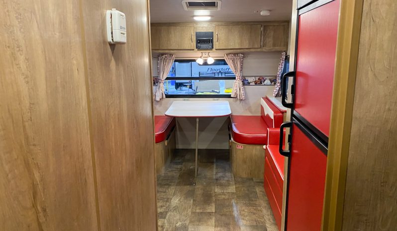 2017 Vintage Cruiser 23RSS full