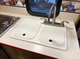 2017 Vintage Cruiser 23RSS full