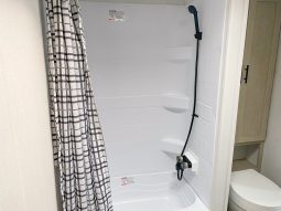 2025 Shasta Oasis I-5 526RBS full