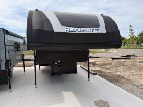 2025 Palomino Real Lite HS-1916