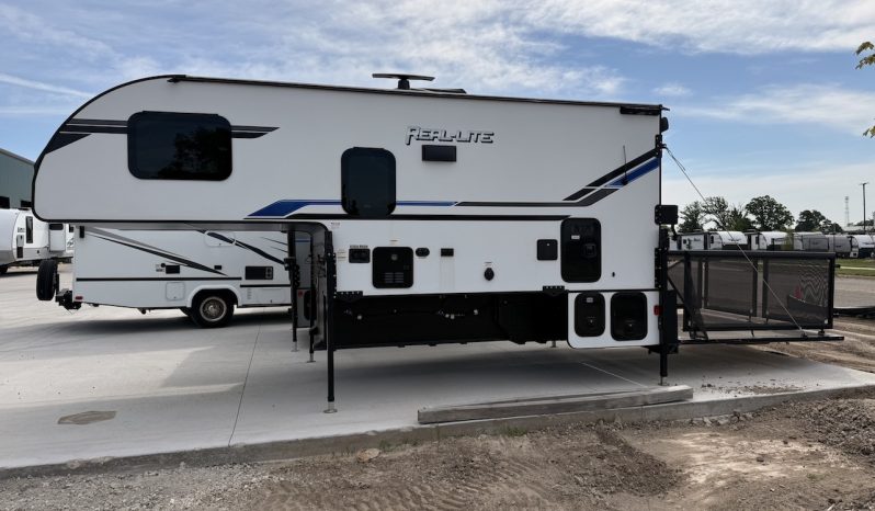 2025 Palomino Real Lite HS-1916 full