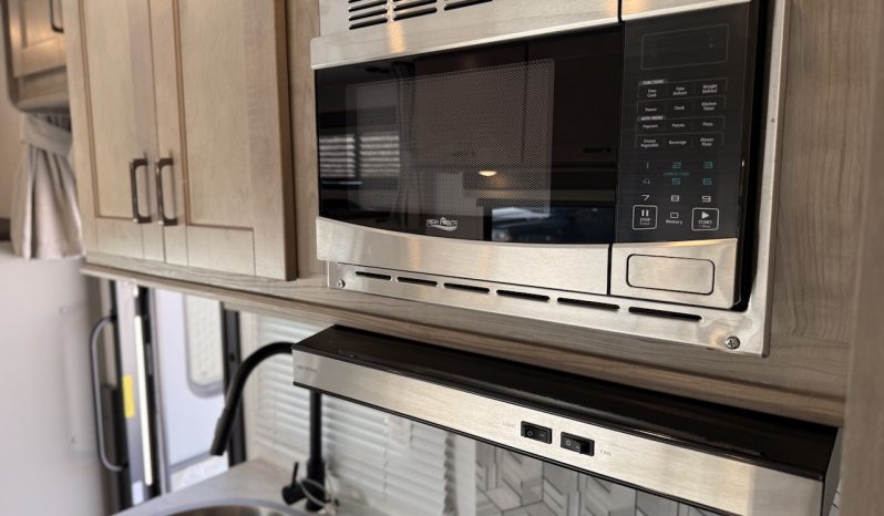2025 Conquest W6220LE full