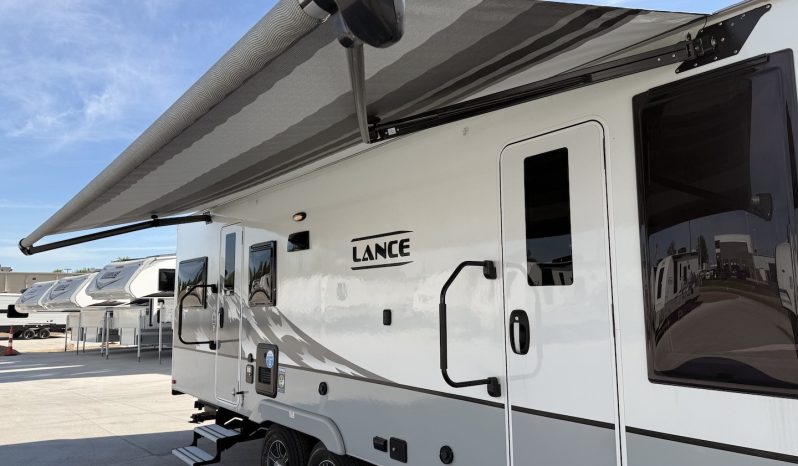 2025 Lance 2565 full