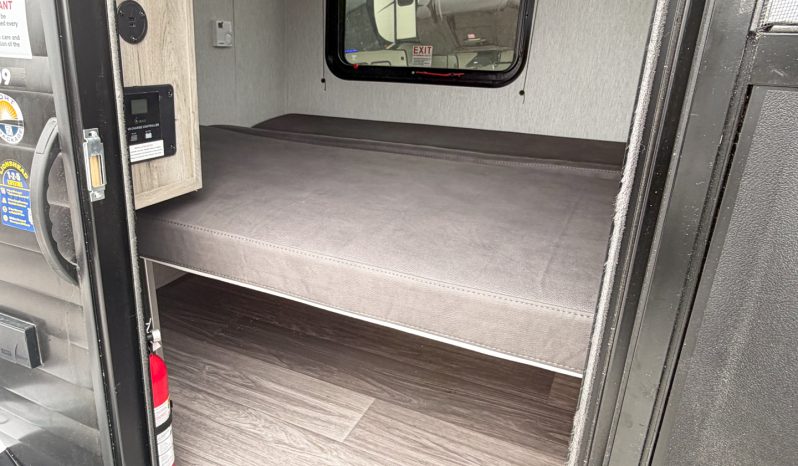2027 Sunset Park RV SunRay 109 full