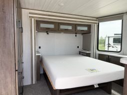 
										2022 Salem Grand Villa 42DL full									